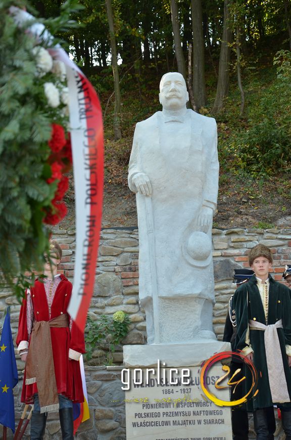 Senator ma swój pomnik