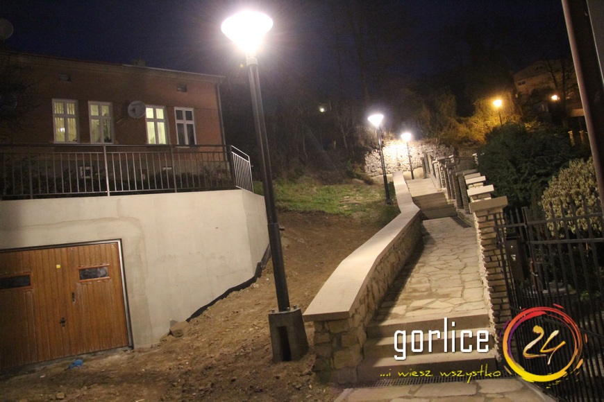 Tereskę odwrócą, a lipy zostawią i podświetlą