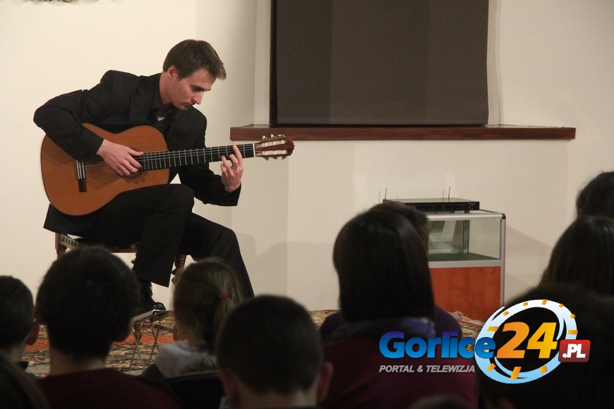 Gitarowy recital w kasztelu