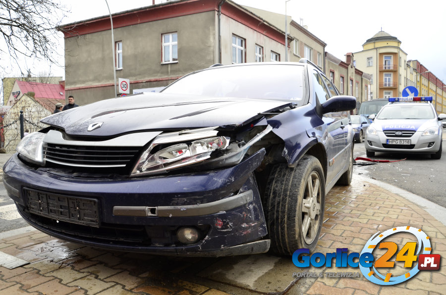 VW Golf vs Renault Laguna