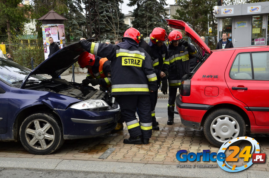 VW Golf vs Renault Laguna