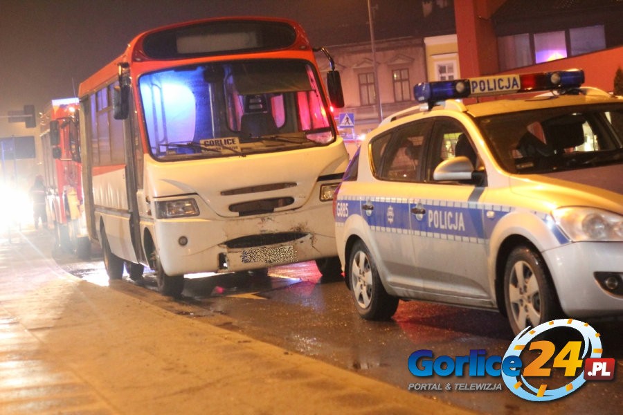 Cinquecento kontra autobus
