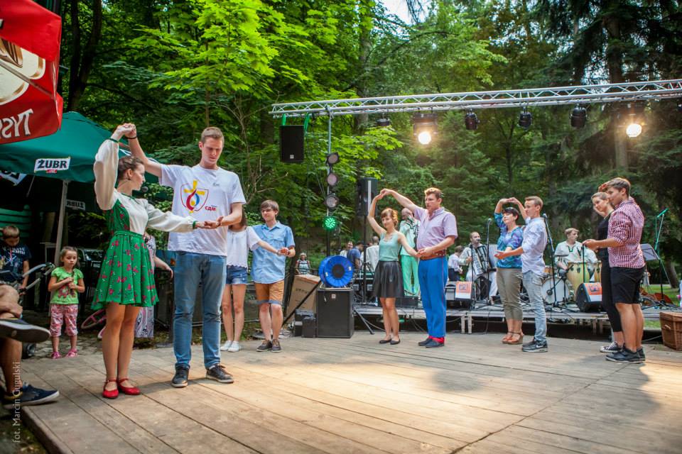 Twórcza Interpretacja Tradycji w Parku Miejskim