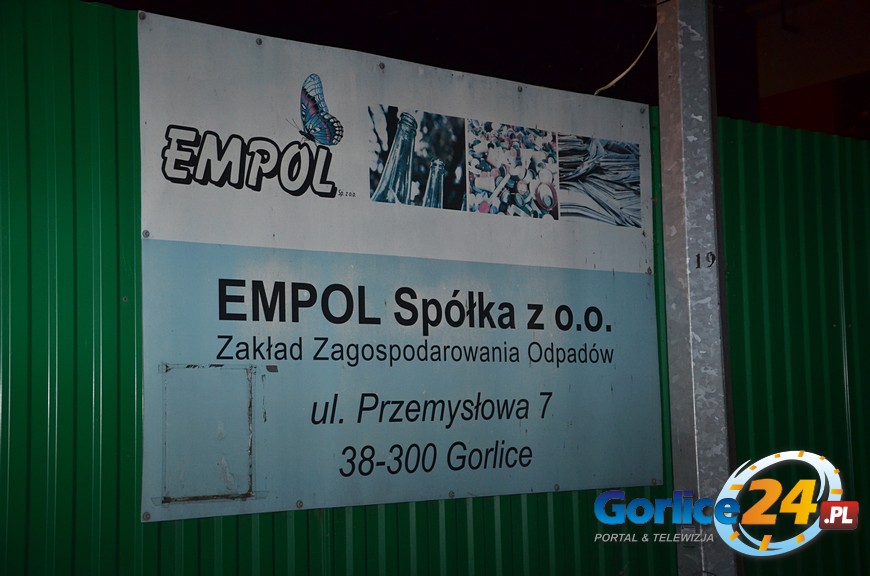 Kłęby dymu nad Empolem