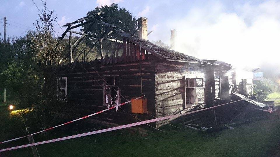 Trudna noc strażaków