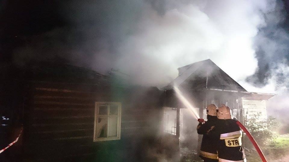 Trudna noc strażaków