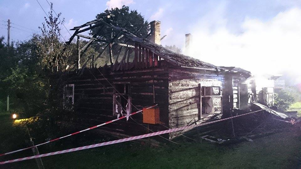 Trudna noc strażaków