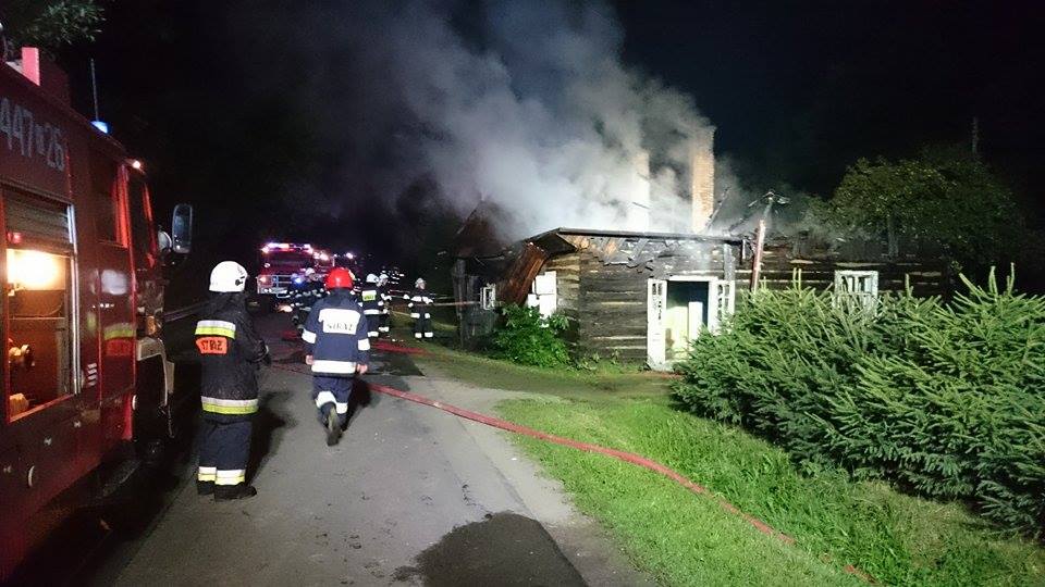 Trudna noc strażaków