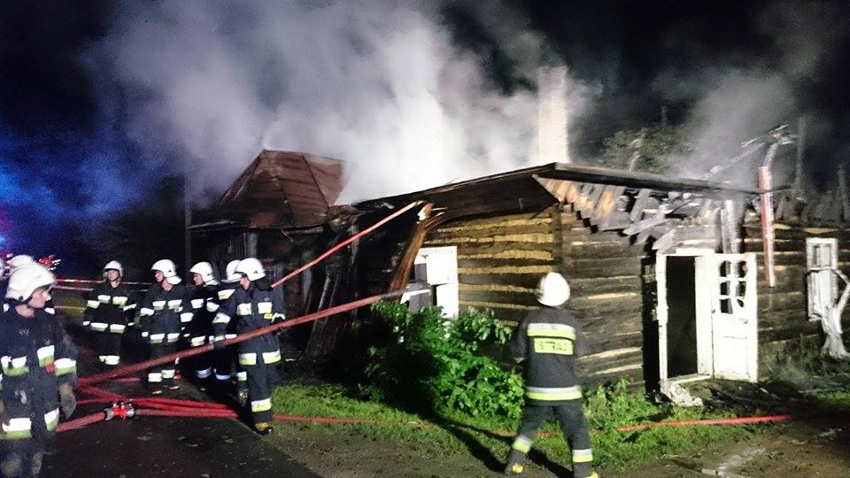 Trudna noc strażaków