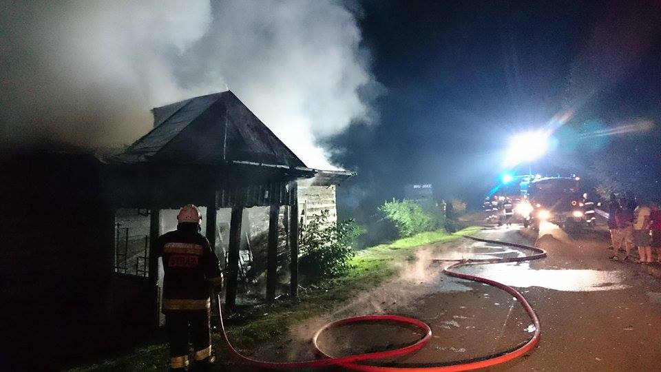 Trudna noc strażaków