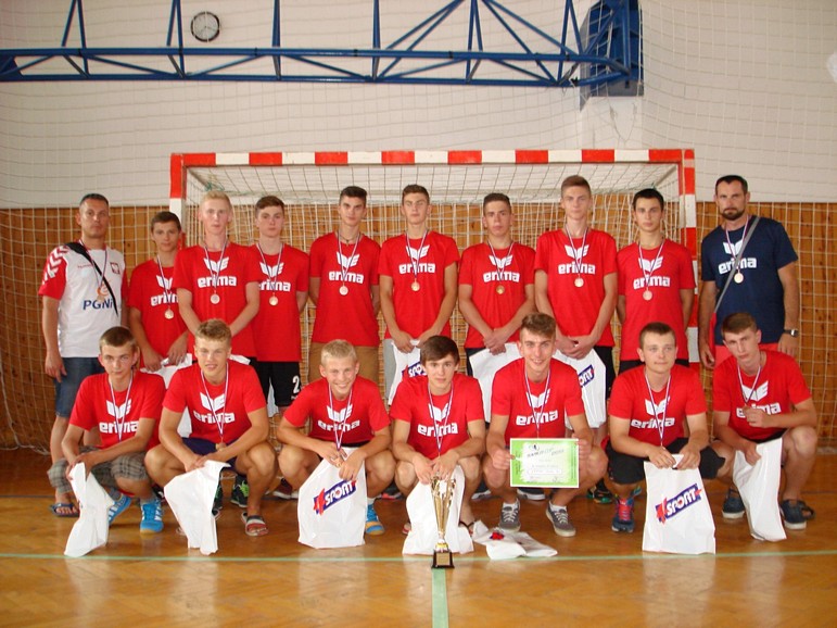 Sarius Cup 2015 - UKS Wiertmet Libusza na podium