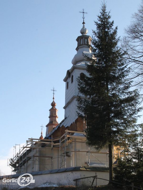 Naprawili dach pod nieobecność nietoperzy