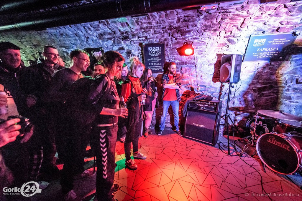 Koncert: Siksa / Pochwalone / Party 5
