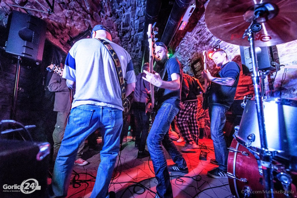 Koncert: Siksa / Pochwalone / Party 5