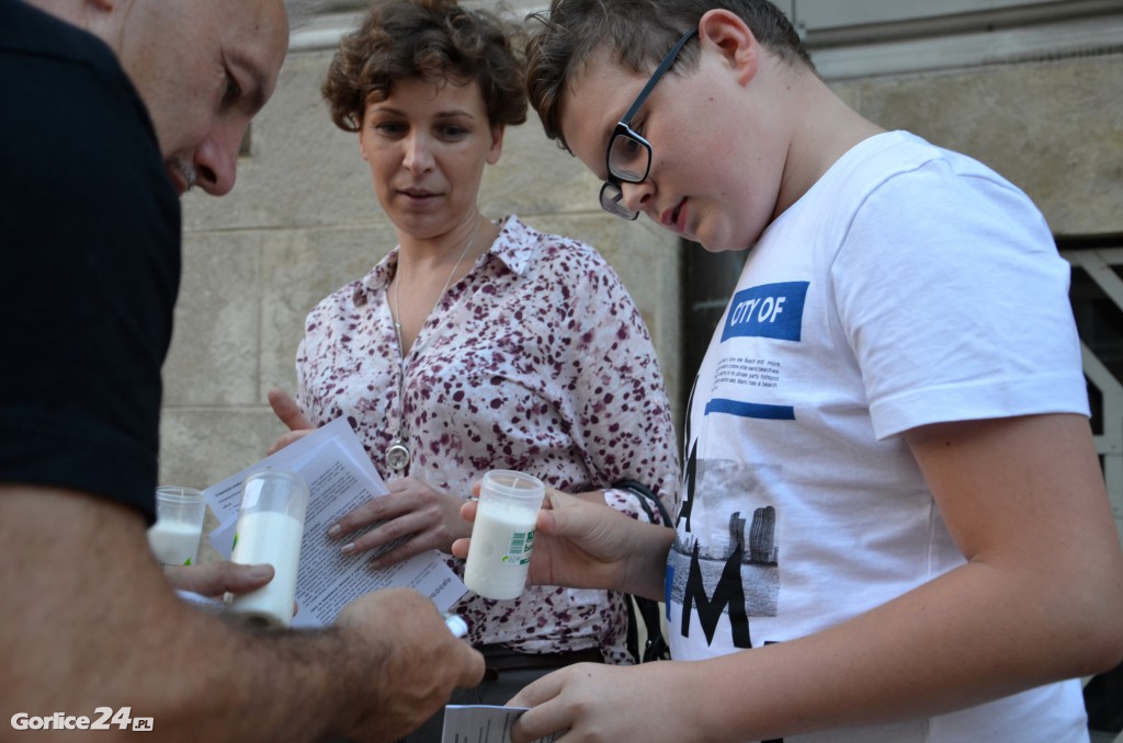 Gorlice: pikieta KOD pod Sądem
