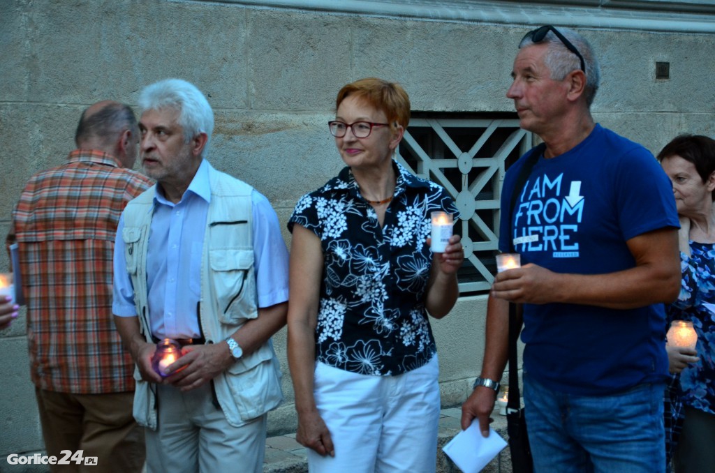 Gorlice: pikieta KOD pod Sądem