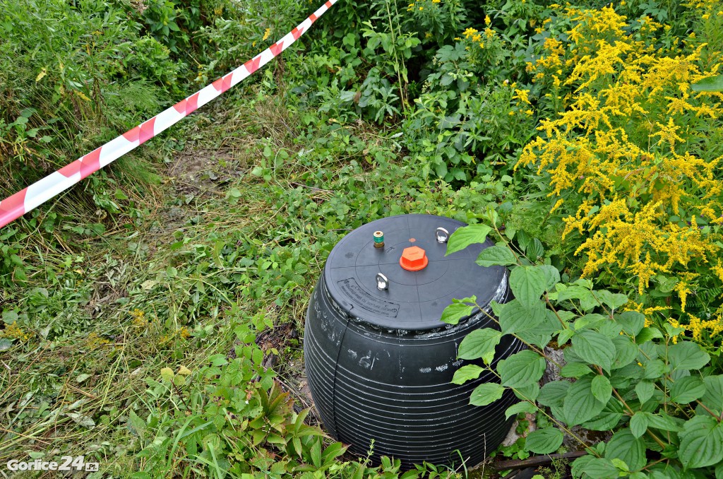 Wyciek kwasu na terenie byłej rafinerii