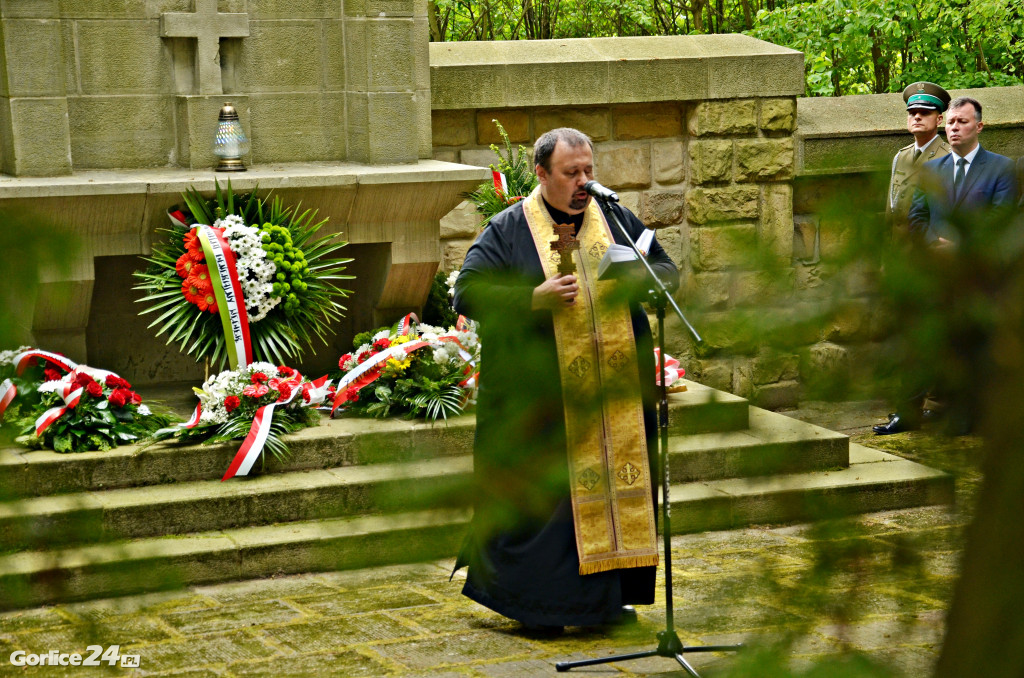 Hołd poległym na cmentarzu nr 91