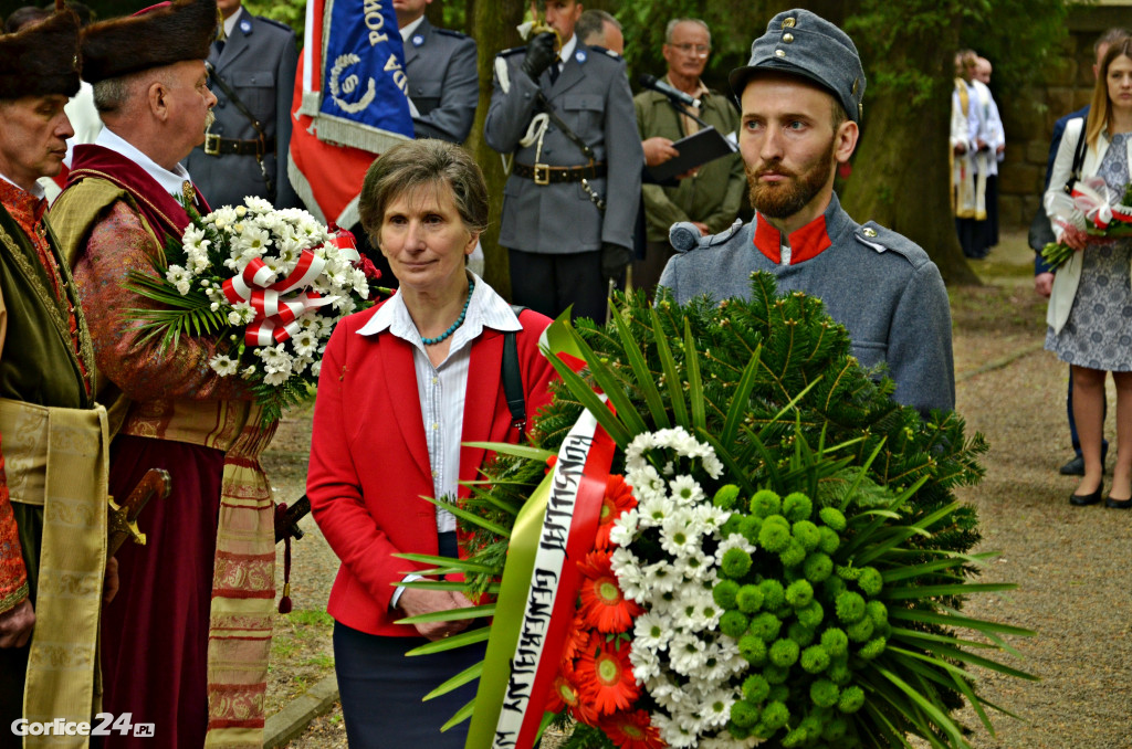 Hołd poległym na cmentarzu nr 91