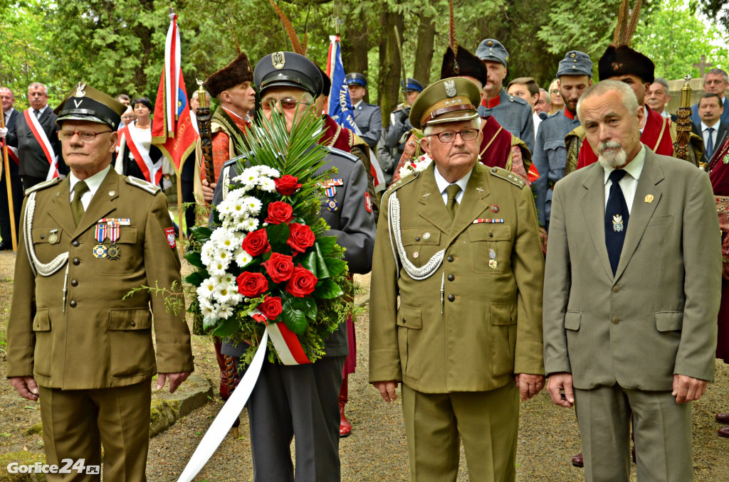Hołd poległym na cmentarzu nr 91