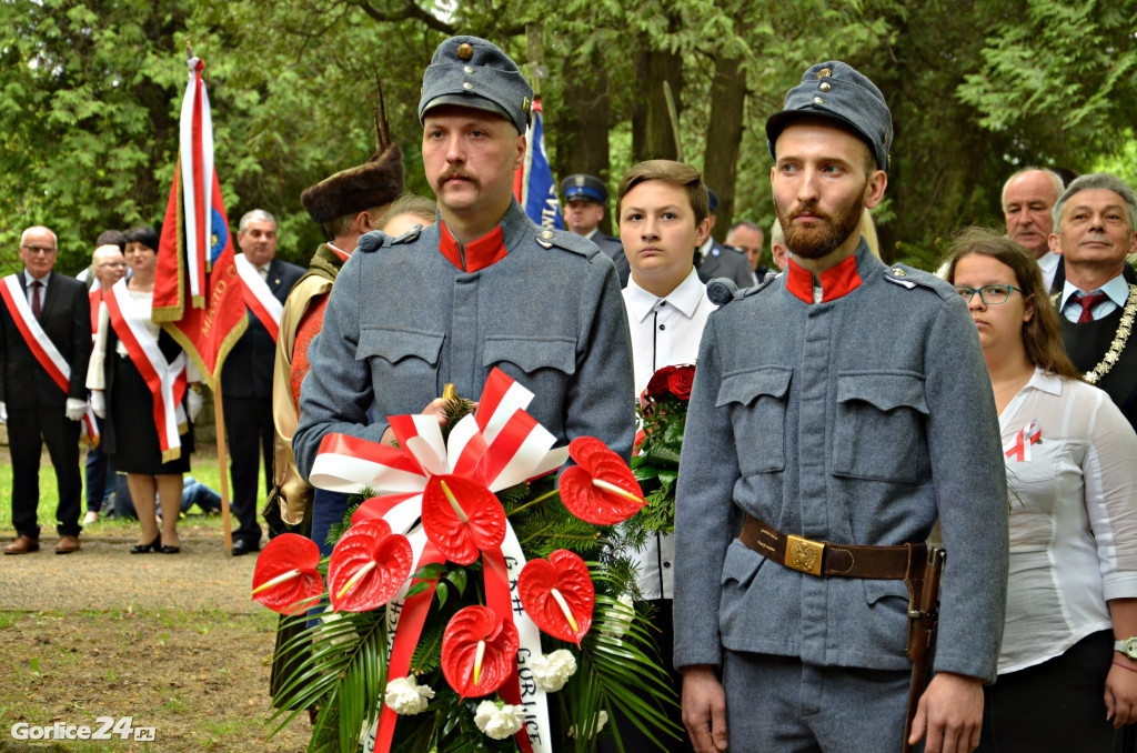 Hołd poległym na cmentarzu nr 91