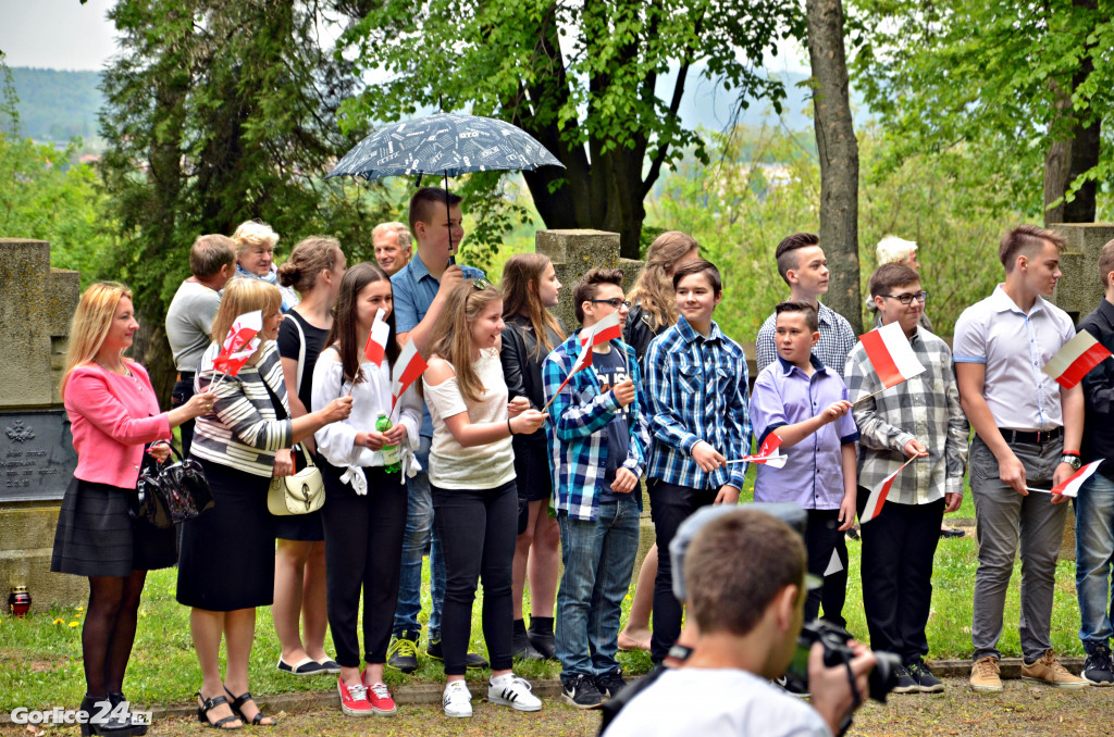 Hołd poległym na cmentarzu nr 91