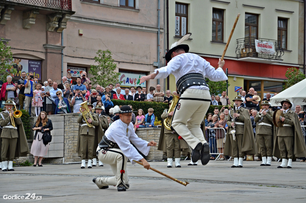 Musztra Paradna na gorlickim Rynku