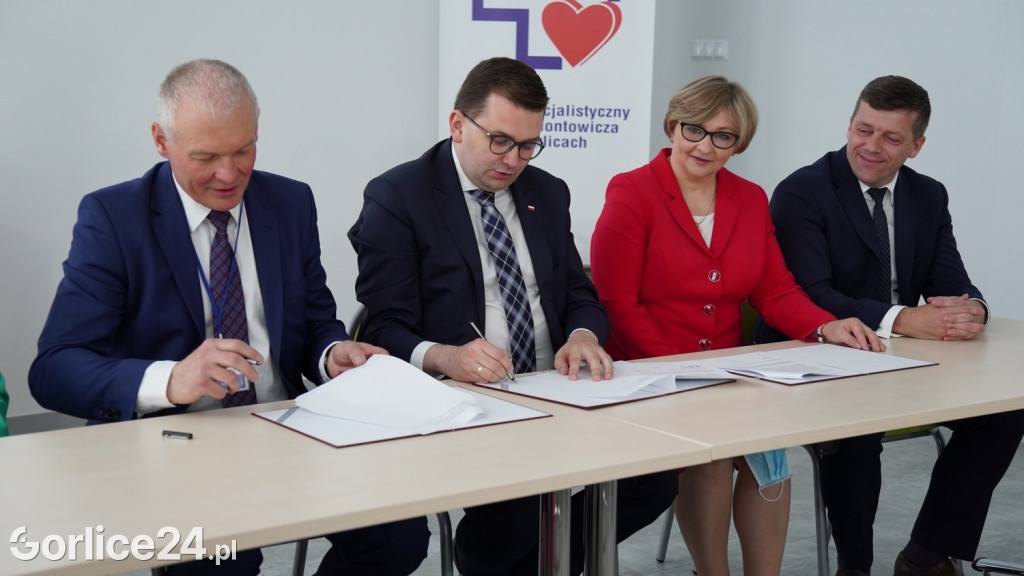 2 miliony dla szpitala - konferencja