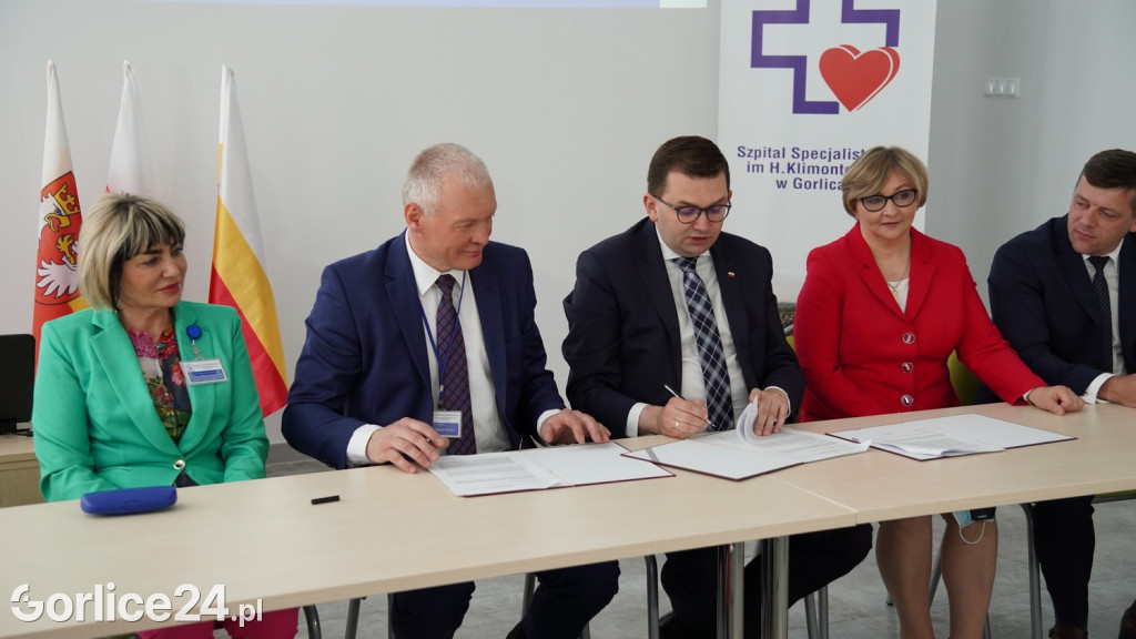 2 miliony dla szpitala - konferencja