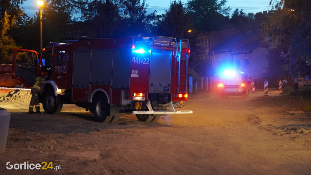Uwaga gaz! Akcja strażaków na Nadbrzeżnej 16.05.