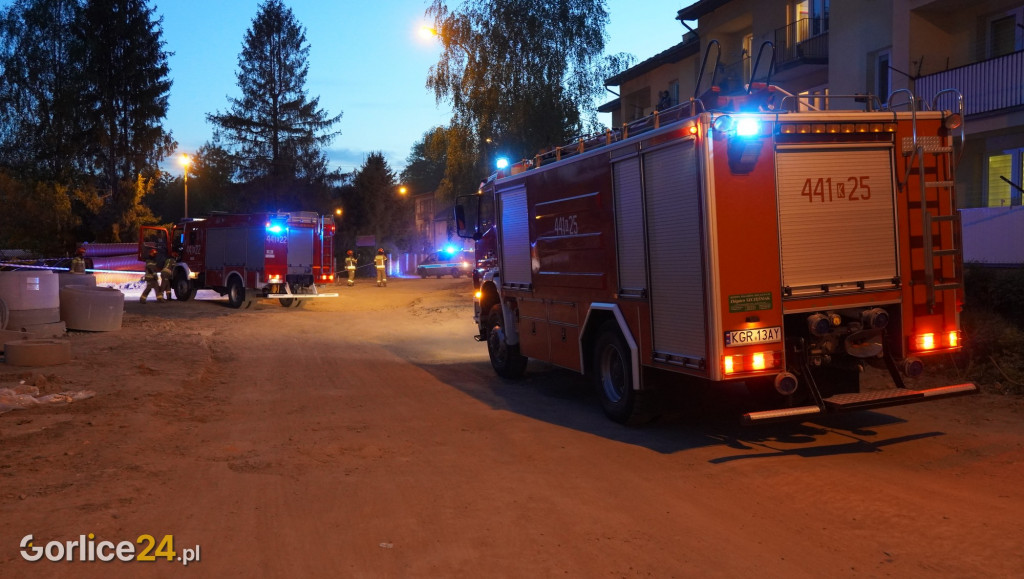 Uwaga gaz! Akcja strażaków na Nadbrzeżnej 16.05.