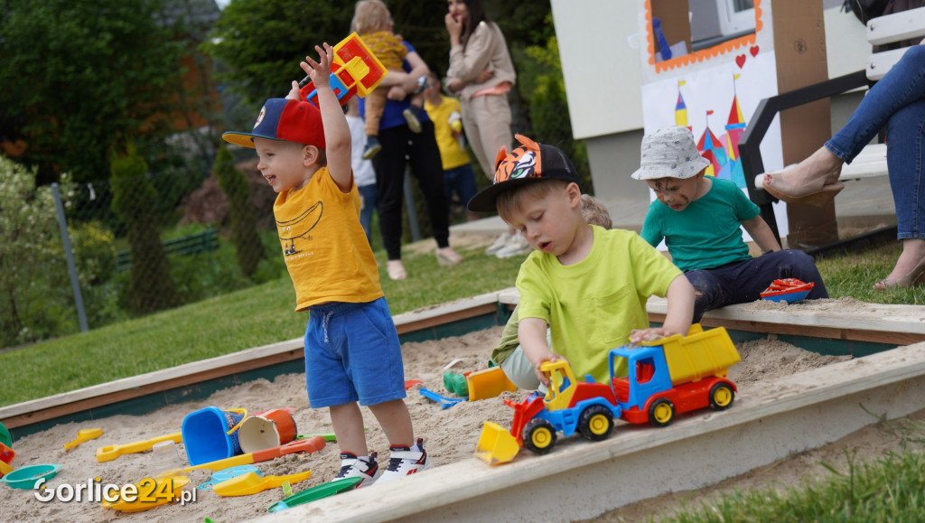 Piknik rodzinny w przedszkolu Dom Bajki