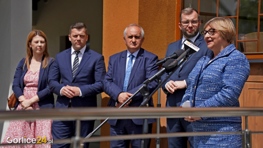 Otwarcie Hyblówki w Ropie z udziałem ministra