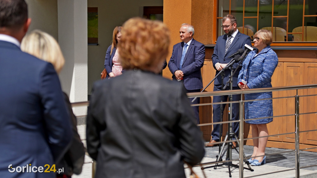 Otwarcie Hyblówki w Ropie z udziałem ministra