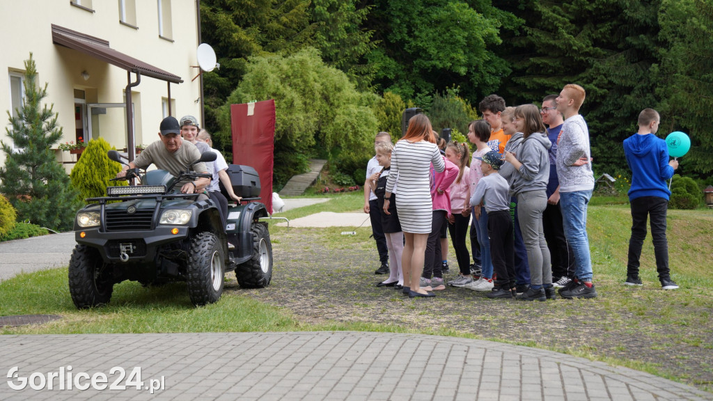 Radość dzieci - Dzień otwarty w SOSW w Szymbarku