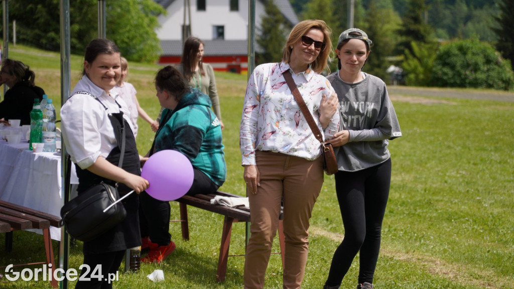 Radość dzieci - Dzień otwarty w SOSW w Szymbarku