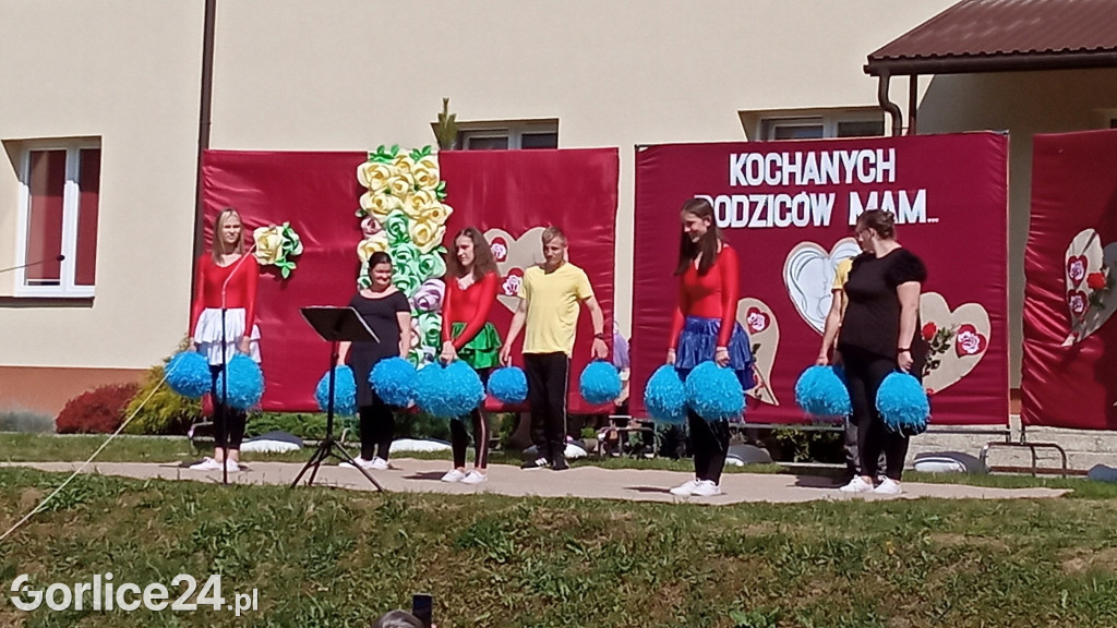 Radość dzieci - Dzień otwarty w SOSW w Szymbarku