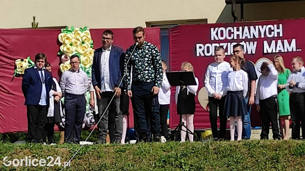 Radość dzieci - Dzień otwarty w SOSW w Szymbarku