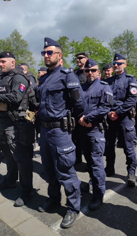 Policjanci z Gorlic zdobyli II miejsce w międzynarodowych zawodach