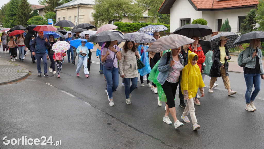 Mimo złej pogody ruszyli na pielgrzymkę