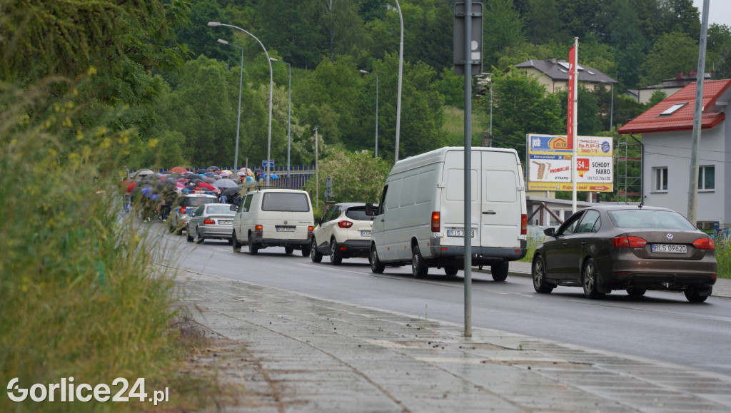 Mimo złej pogody ruszyli na pielgrzymkę