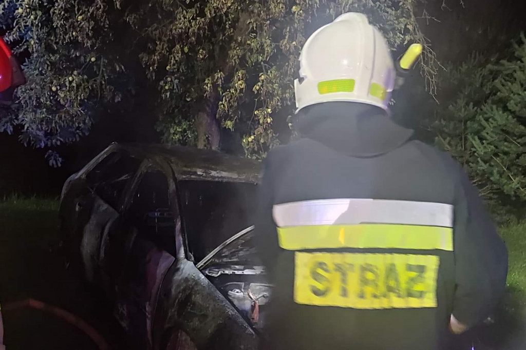 Binarowa. W nocy spłonął samochód. 04.07.