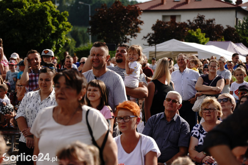 Tłumy na festynie w parafii św. Jadwigi Królowej