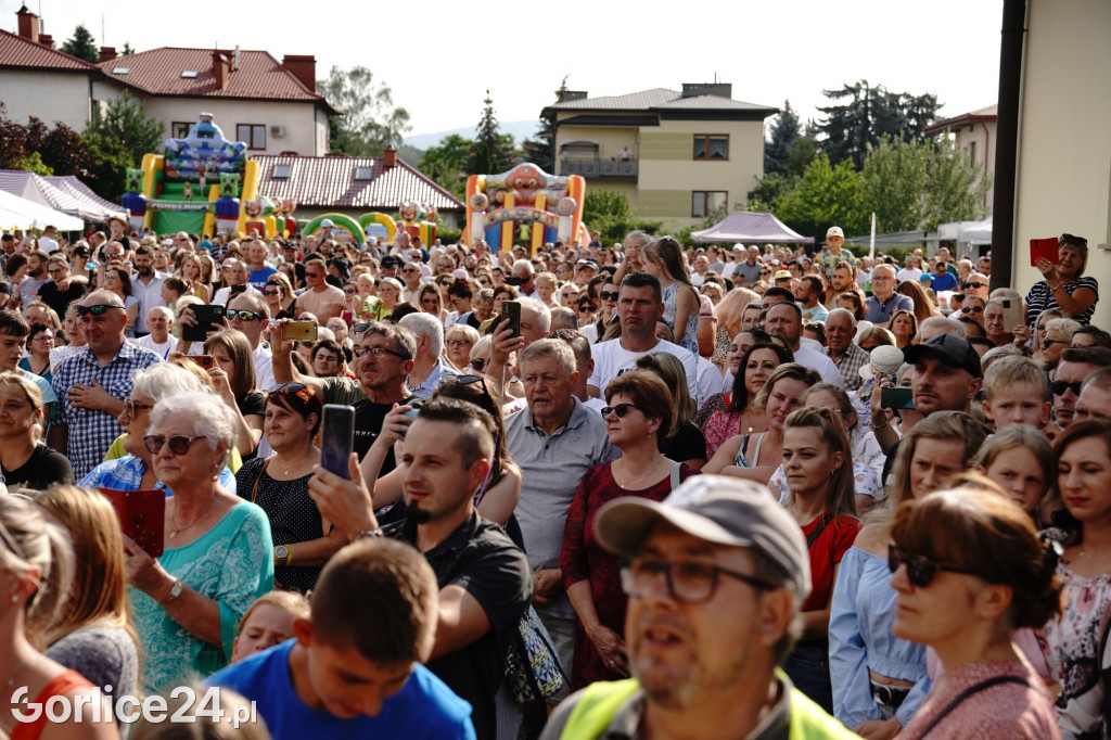 Tłumy na festynie w parafii św. Jadwigi Królowej