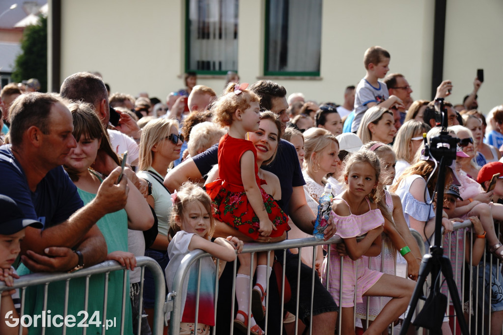 Tłumy na festynie w parafii św. Jadwigi Królowej