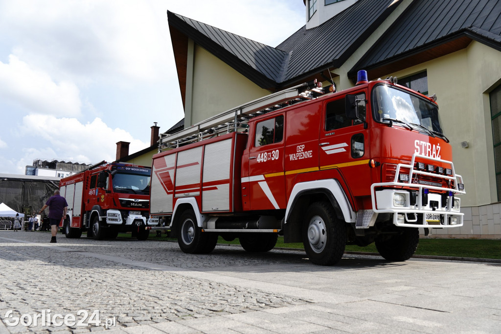 Tłumy na festynie w parafii św. Jadwigi Królowej