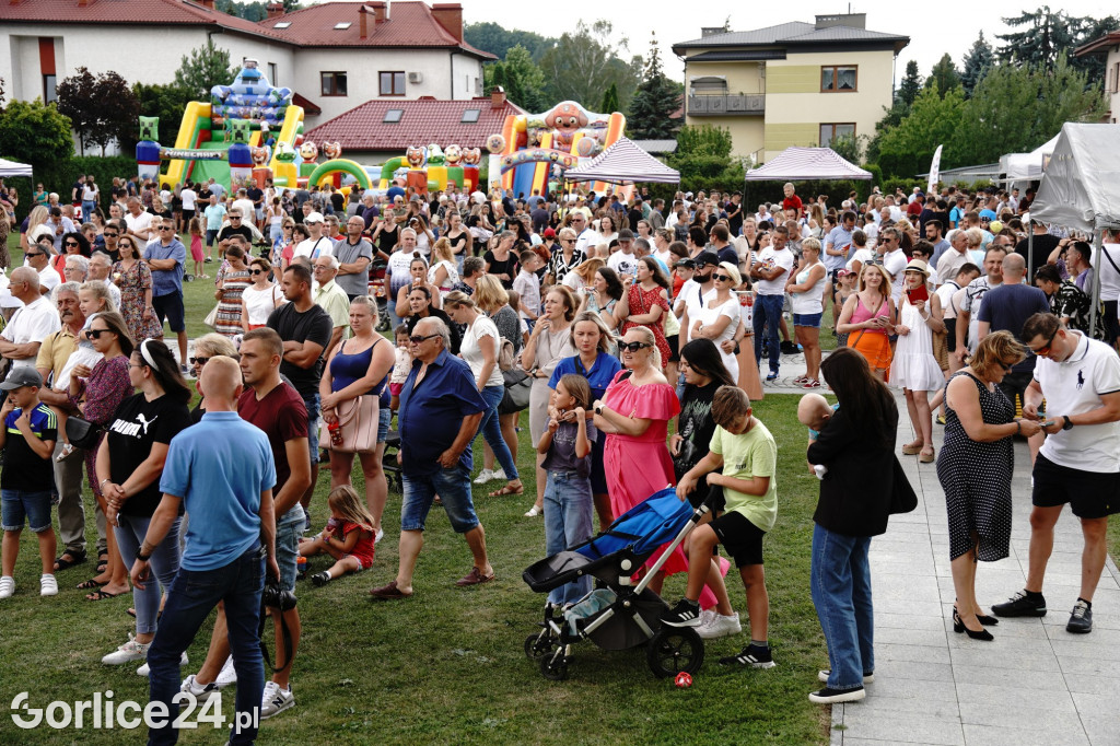 Tłumy na festynie w parafii św. Jadwigi Królowej