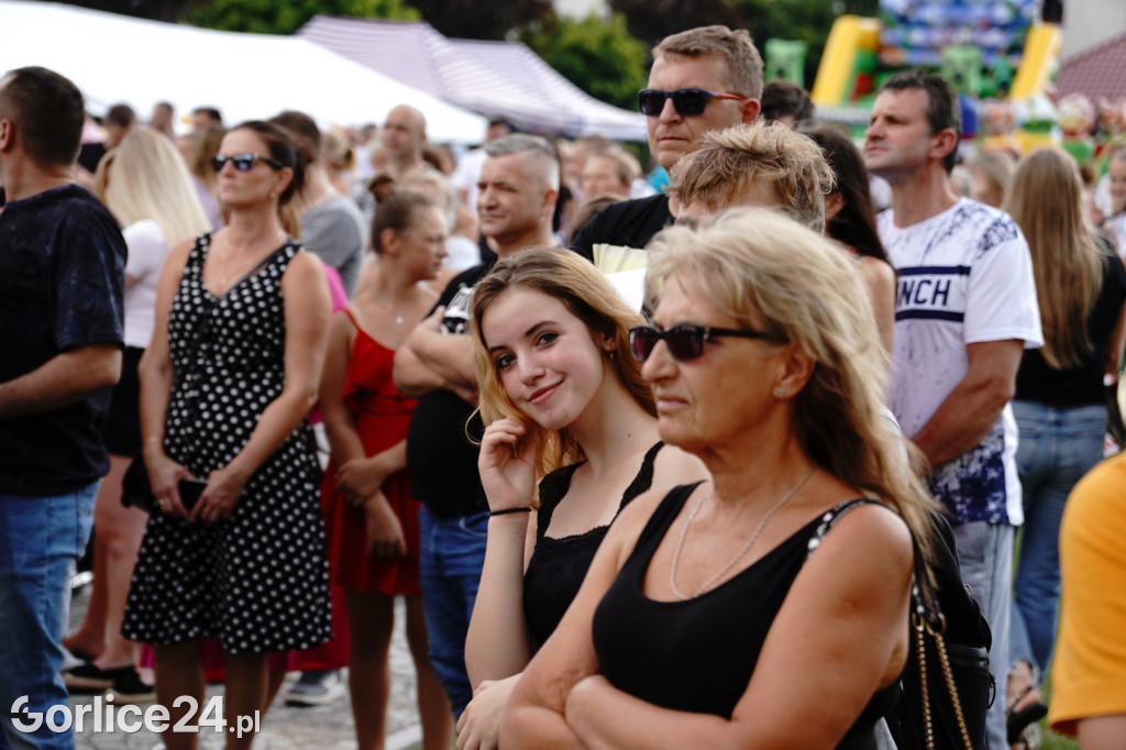 Tłumy na festynie w parafii św. Jadwigi Królowej
