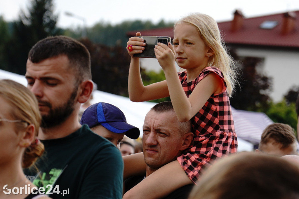 Tłumy na festynie w parafii św. Jadwigi Królowej