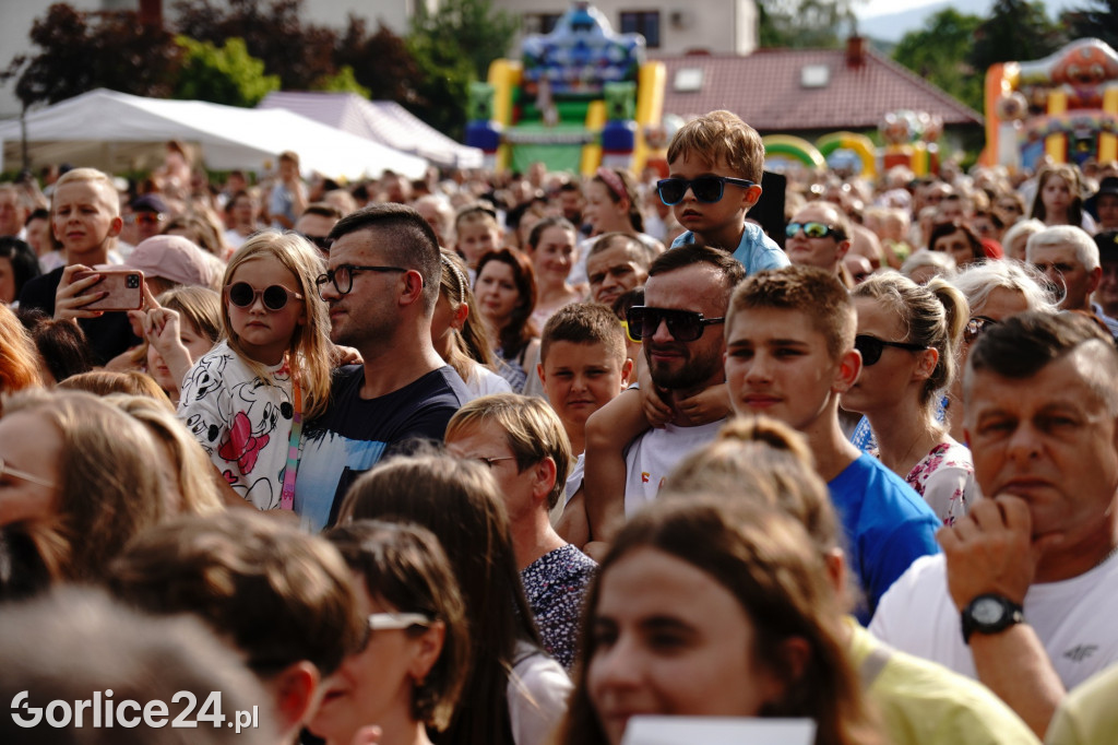 Tłumy na festynie w parafii św. Jadwigi Królowej